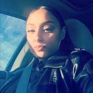 Meet your Posher, Lorena